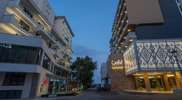 GRIFID Vistamar Hotel - 24 Hours Ultra All inclusive & Private Beach, Забронировать Отель Отели Золотых Песков 4 звезды, рядом с Поле для мини-гольфа, 4*