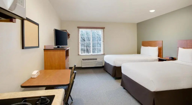 Четырёхместный люкс WoodSpring Suites Washington DC Andrews AFB