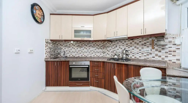 Cozy Flat with Balcony Close to Public Transportation in Konyaalti, Antalya, Забронировать Отель Коньяалты 