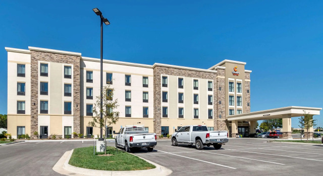 Comfort Suites Grandview - Kansas City, Boek Hotel Hotels in Missouri met zwembad, Zwembad
