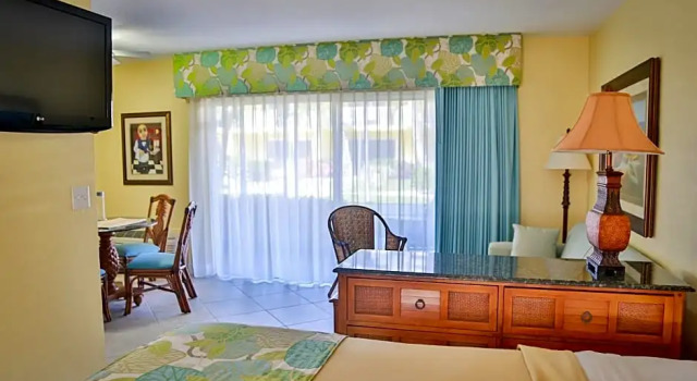 Номер Deluxe с видом на бассейн Sandpiper Gulf Resort