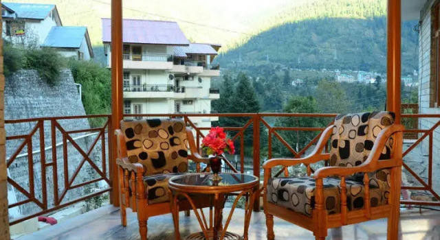 Hotel Omray's