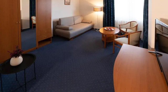 Люкс с балконом Zsanett Hotel