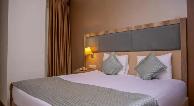 Люкс семейный Mari Suites Hotel