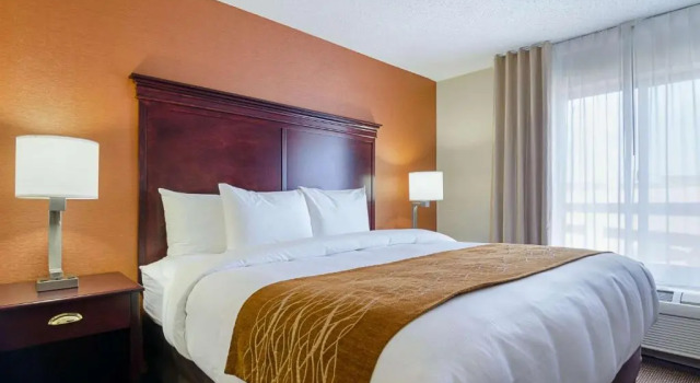 Люкс Comfort Inn & Suites Hutchinson