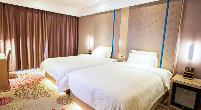 Двухместный номер Deluxe Lavande Hotels·Zhanjiang Haibin Avenue Jiangnan Shijia
