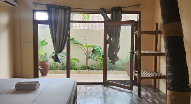 Two Palms, Забронировать Отель Джамбиани Zanzibar Central