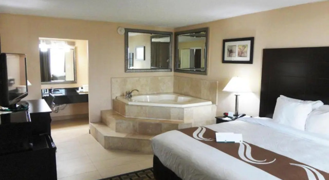 Люкс Quality Inn Pasadena - Houston East
