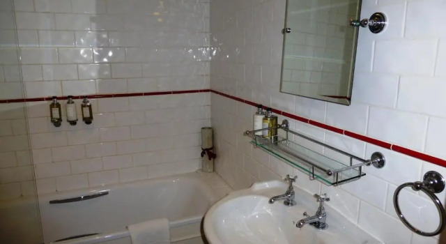 Полулюкс The Five Arrows Hotel