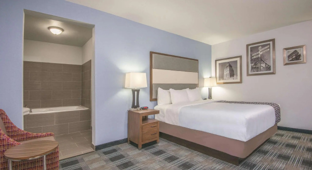 Двухместный номер Deluxe с красивым видом из окна La Quinta by Wyndham Guthrie