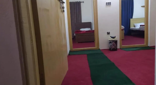 Skardu Paragon Guest House, Забронировать Гостевой дом Отели Скарду с парковкой, Парковка