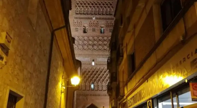 Apartamento La Muralla de Teruel, Book Apartment Hotels in Aragon with Parking, Parking