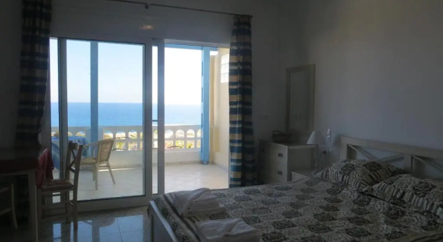 Студия с балконом Nicolas Apartments