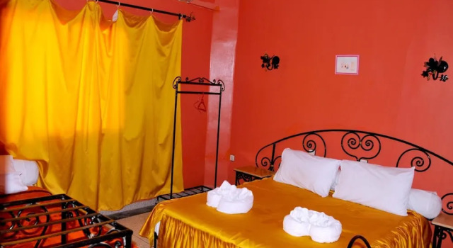 Chez Salmi, Rezervovat Hotel Hotely v Meknes-Tafilalet s parkováním, Parkování
