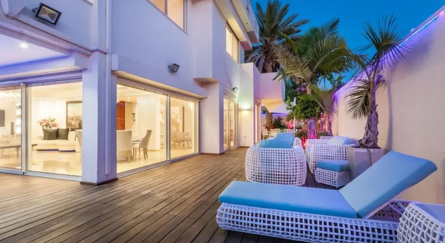 Вилла Luxurious Villa with great location