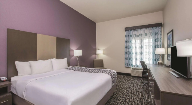Двухместный номер Standard La Quinta Inn & Suites by Wyndham Enid