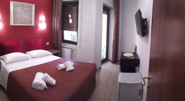 Standard huone parvekkeella Inn miracles seven