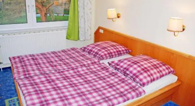 DEB 009 Appartementhaus auf Moench