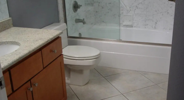 Двухместные апартаменты с балконом Tristan Towers Unit 13C