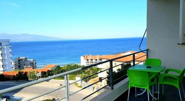 Апартаменты c 1 комнатой с балконом и с видом на море ApartHotel Miramare Sarande