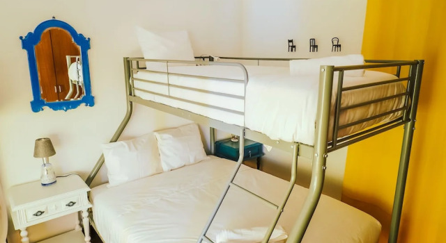 Номер Private Help Yourself Hostels - Restelo