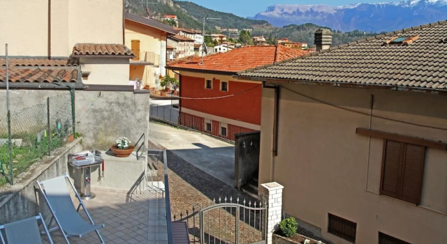 Апартаменты с 3 комнатами с балконом Casa del Borgo Vesio