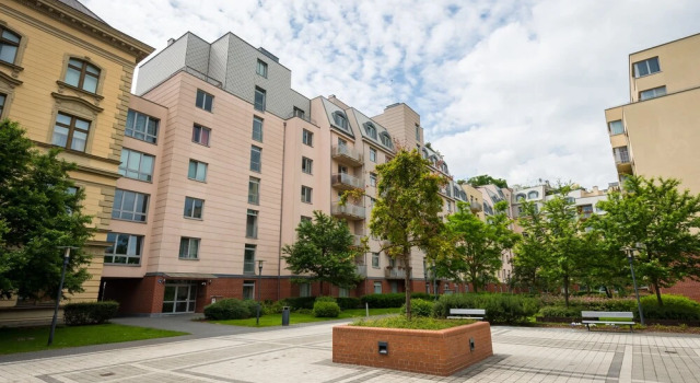 Apartment u Zvonarky, Забронировать Апартаменты/квартира Отели Праги с парковкой, рядом с Намести Миру, Парковка