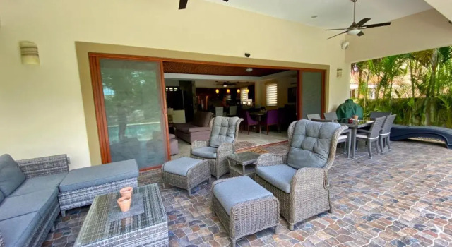 Casa Arnold - Luxurious 4 bedroom villa with pool, Rezervovat Vila Puerto Aventuras 