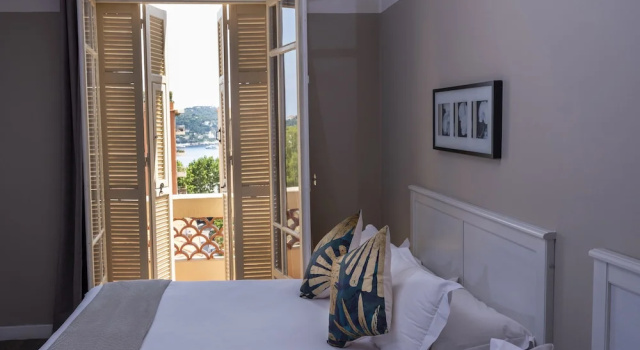 Номер Comfort Hôtel Le Provençal
