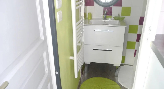 House With 2 Bedrooms In La Rochelle With Enclosed Garden And Wifi, Rezerwuj Dom wakacyjny Hotele w Charente-Maritime z parkingiem, Parking
