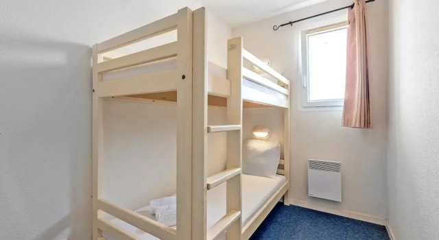Flat by Pointe St-mathieu, Забронировать Апартаменты/квартира Отели Плугонвелен с парковкой, Парковка