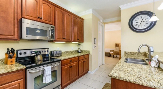 Номер Standard с балконом и с видом на озеро Gorgeous 3 Bed Lakeview, Vista Cay - 1010