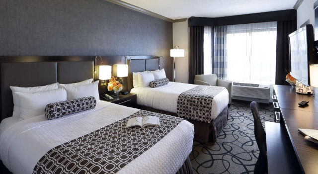 Четырёхместный номер Standard The Verve Boston Natick, Tapestry Collection by Hilton