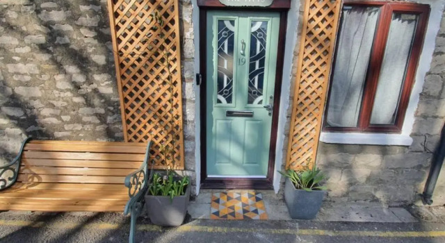 Коттедж с 3 комнатами Beautiful Central Kendal Townhouse 3 Double Beds Free Parking