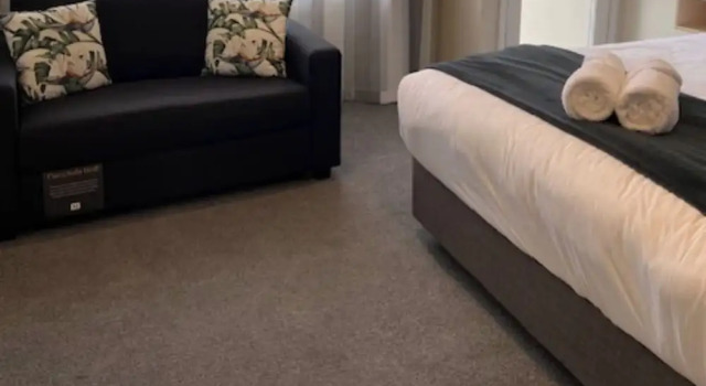 Студия Executive Balmoral Motel