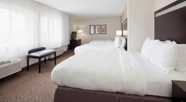 Трёхместный номер Standard Carrollton Hotel