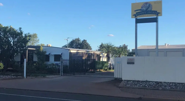 Happy Jacks Cabins and Offices, Buchen Sie Hotel Cloncurry Outback Queensland