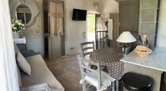 Résidence Les Petitons, Rezerwuj Hotel Oppede Luberon