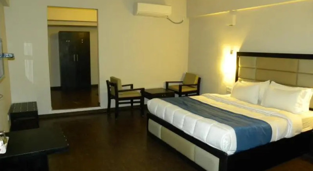 Номер Deluxe Hotel Aksa Srinagar