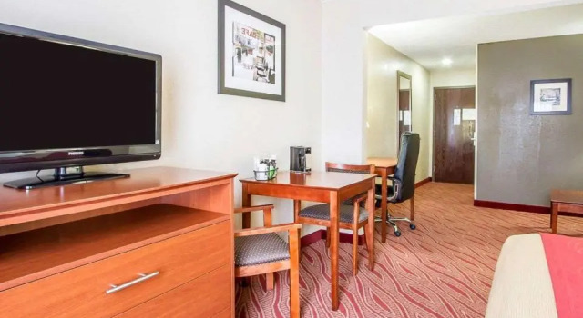 Люкс Comfort Inn Poplar Bluff North