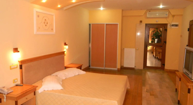 Hotel La Scoica Land, Book Hotel Cheap Hotels in Mamaia-Sat