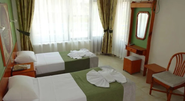 Одноместный номер Standard с балконом Pinar Hotel