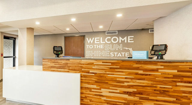 Hampton Inn Gainesville, Забронировать Отель Гейнсвилл штат Флорида