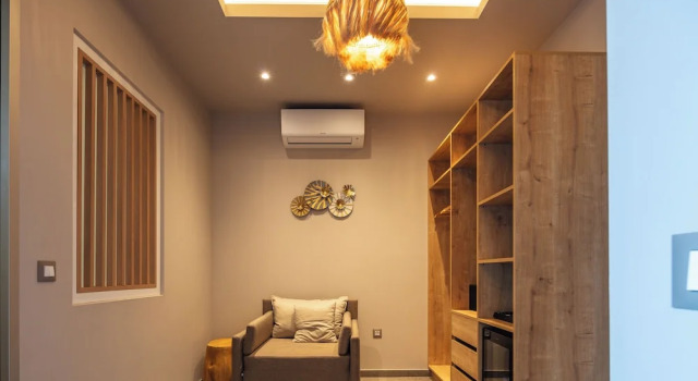 Полулюкс с балконом и с видом на внутреннюю территорию Skipper Beachfront Suites