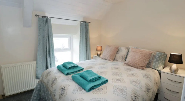 Tyn Rhos, Book Hotel Botwnnog Glamorgan