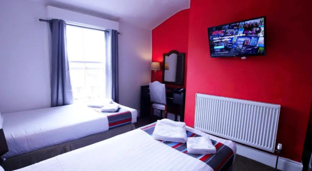 Двухместный номер Standard The Broadway Hotel