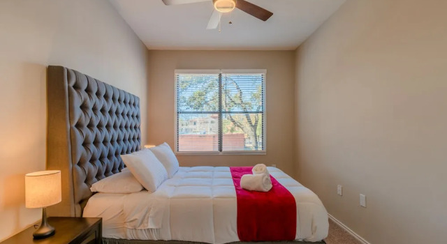 Апартаменты c 1 комнатой с балконом Corporate Apartments - Uptown Dallas