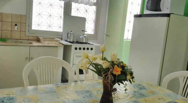 Residencial Casabella, Забронировать Отель Канашвиейраш Флорианополис, рядом с Пляж Канасвиейраш