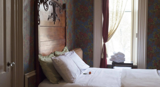 Decker Hotel & Bar, Buchen Sie Hotel Maquoketa Iowa
