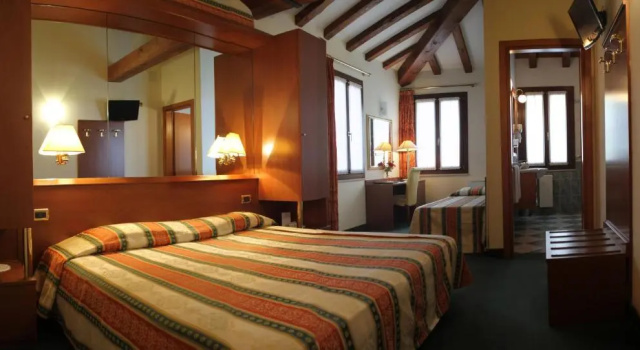 Трёхместный номер Standard Hotel Antico Moro